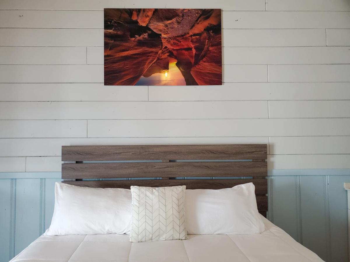 Hollywood Gardens Inn & Suites Eksteriør bilde