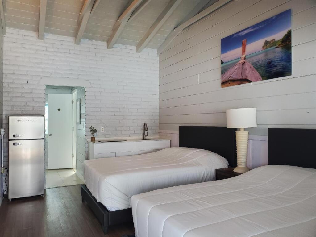 Hollywood Gardens Inn & Suites Eksteriør bilde